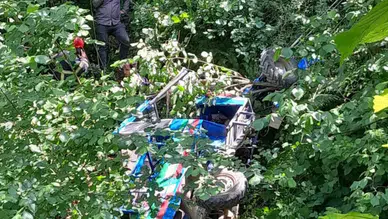 Ordu'da patpat devrildi, sürücüsü hayatını kaybetti