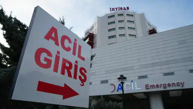 Kırıkkale'de iki otomobil çarpıştı, 6 kişi yaralandı