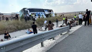 Aksaray’da yolcu otobüsü kazası : Çok sayıda yaralı var