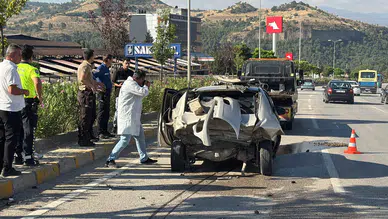 Karabük'te iş makinesinin karıştığı zincirleme kaza : 1'i ağır 2 yaralı