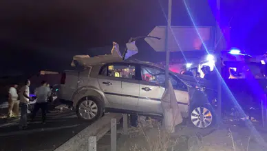 Malatya'da kontrolden çıkan otomobil refüje çarptı : 1 ölü