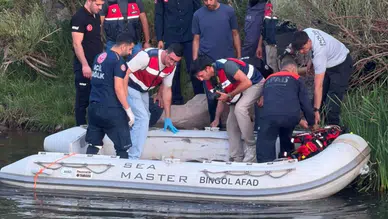 Bingöl'de acı olay : Serinlemek için girdiği çayda boğuldu