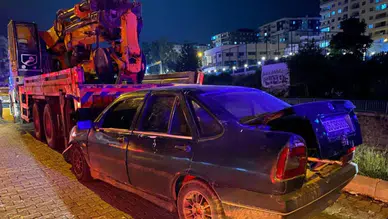 Osmaniye kontrolden çıkan otomobil, vince arkadan çarptı : 1 yaralı