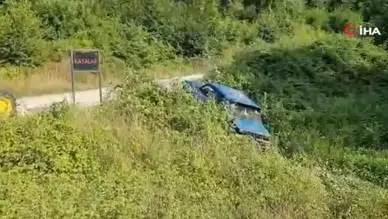 Sinop-Erfelek yolunda kaza : Kontrolden çıkan otomobil şarampole uçtu