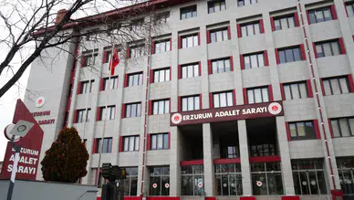 Erzurum Cumhuriyet Başsavcılığı : Kısa sürede yangın kontrol altına alındı