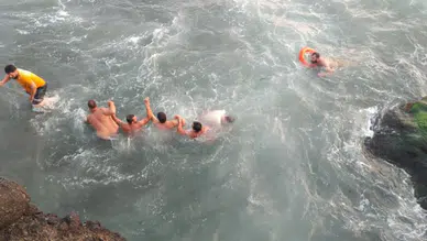 Giresun'da denize giren 4 arkadaştan 1'i hayatını kaybetti