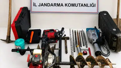 Bilecik'te kaçak kazı operasyonu : 5 şüpheli suçüstü yakalandı
