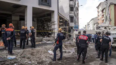 Erzurum'da inşaatta 2 işçi yaralandı
