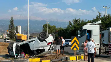 Muğla Seydikemer'de tır ile otomobil çarpıştı : 4 yaralı