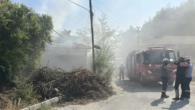 Burdur'da bir ev alevlere teslim oldu : Yangın mahallede tedirginlik yarattı
