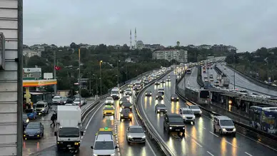 İstanbul'da Akşam Saatlerinde Trafik Yoğunluğu Yüzde 89'a Ulaştı