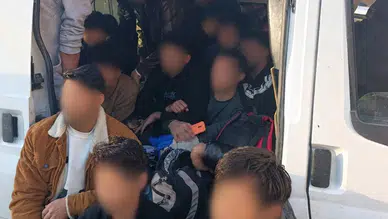 İzmir'de Düzensiz Göç Operasyonu: 34 Kişi Yakalandı