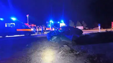 Hatay'da iki otomobil kafa kafaya çarpıştı: 3'ü ağır 5 yaralı