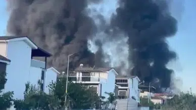 Aydın Kuşadası'nda pazar yerinde korkutan yangın