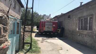 Kayseri’de annesini darbeden genç odunluğu ateşe vererek kaçtı