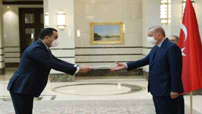 Tacikistan’ın Ankara Büyükelçisi Gulov, Cumhurbaşkanı Erdoğan’a güven mektubu sundu