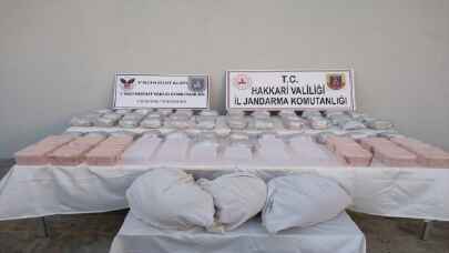 Hakkari’de 98 kilo 600 gram uyuşturucu ele geçirildi 