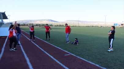 Antrenör çift geleceğin şampiyon sporcularını yetiştiriyor