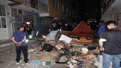 İzmir’de ev sahibi ile kiracı tartıştı