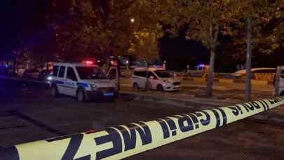 Gaziantep’te ”dur” ihtarına uymayarak polise ateş açan zanlılardan biri vurularak yakalandı