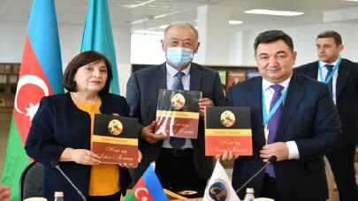 Nizami Gencevi’nin eserleri Kazakçaya kazandırıldı