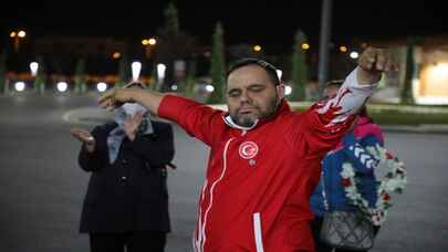Şampiyon'a davullu karşılama
