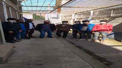 8 düzensiz göçmen yakalandı