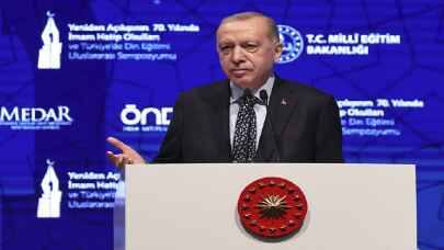 Cumhurbaşkanı Erdoğan, İmam Hatip Okulları ve Türkiye’de Din Eğitimi Sempozyumu’nda konuştu: (1)