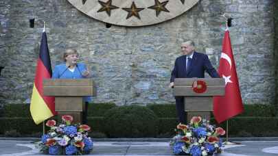 Almanya Başbakanı Merkel, Cumhurbaşkanı Erdoğan’la ortak basın toplantısında konuştu: (1) 