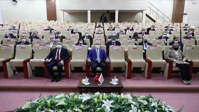 YÖK Başkanı Özvar’dan vakıf üniversitelerinin hastanelerine eleştiri