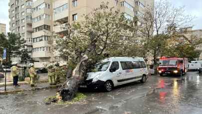 İstanbul’da fırtına etkili olmaya devam ediyor