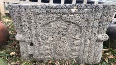 Iğdır’da Roma dönemine ait dibek taşını satmaya çalışan kişi yakalandı