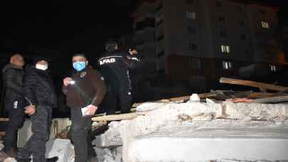 Kırıkkale’de 2 katlı metruk ev çöktü
