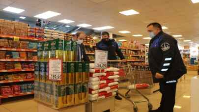 Erzurum’da zabıta ekiplerinin marketlerde fahiş fiyat denetimi sürüyor