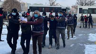 Konya’da bir kişinin öldüğü, bir kişinin yaralandığı saldırıya ilişkin 16 zanlı adliyede