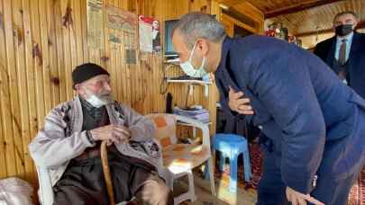 Ordu Valisi Sonel, 112 yaşındaki Metin’i ziyareti
