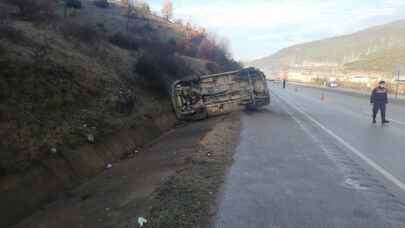 Tokat’ta devrilen minibüsteki 8 kişi yaralandı