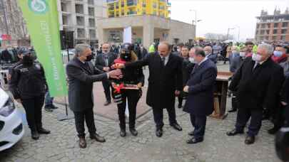 Edirne’de belediyenin emniyete hibe ettiği araçlar törenle teslim edildi