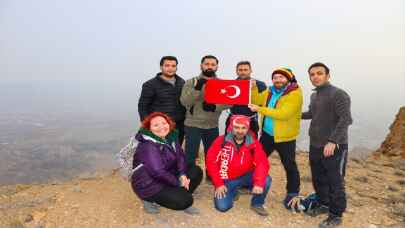 Sarıkamış Şehitleri’ni anmak için Kızıldağ’a tırmandılar
