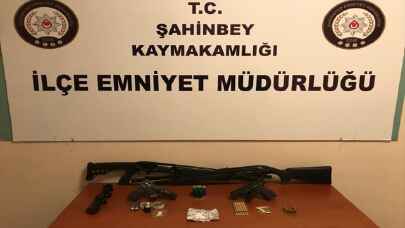 Havalı tabancayla araçlara zarar verdi