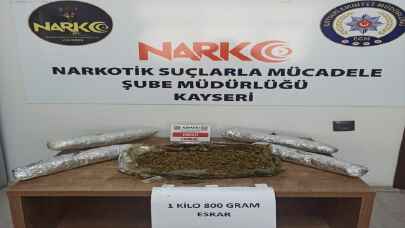Kayseri’de otomobilde 1 kilo 800 gram esrar ele geçirildi
