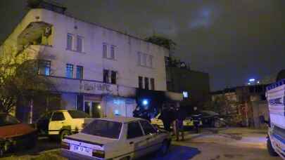 Adana’da hurda deposunda çıkan yangın söndürüldü