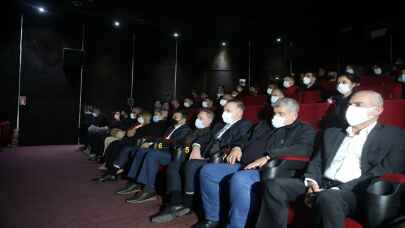 Düzce’de ”Kesişme: İyi ki Varsın Eren” filmini izleyen şehit aileleri duygulandı