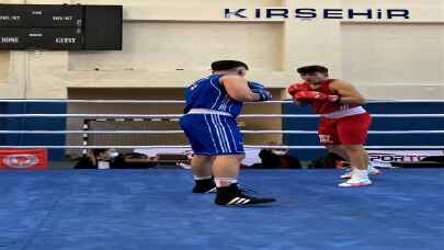 Kırşehir’de 22 Yaş Altı Türkiye Ferdi Boks Şampiyonası başladı