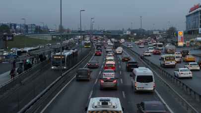 İstanbul’da trafik yoğunluğu yaşanıyor