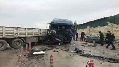 Gaziantep’te zincirleme trafik kazasında 1 kişi yaralandı