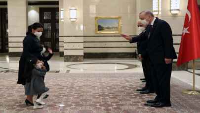 El Salvador Büyükelçisi Calderon'dan Cumhurbaşkanı Erdoğan’a güven mektubu