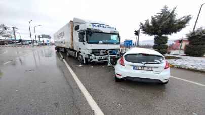 Isparta’daki kazada 3 öğretmen yaralı