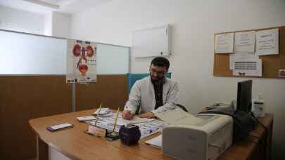 Nadir görülen kanserli kitleden ameliyatla kurtulan hasta literatüre girecek 