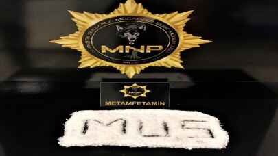 Muş’ta bir yolcunun üzerinde 1 kilo sentetik uyuşturucu bulundu